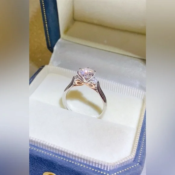 2 Carat Moissanite 925 Sterling Silver Ring